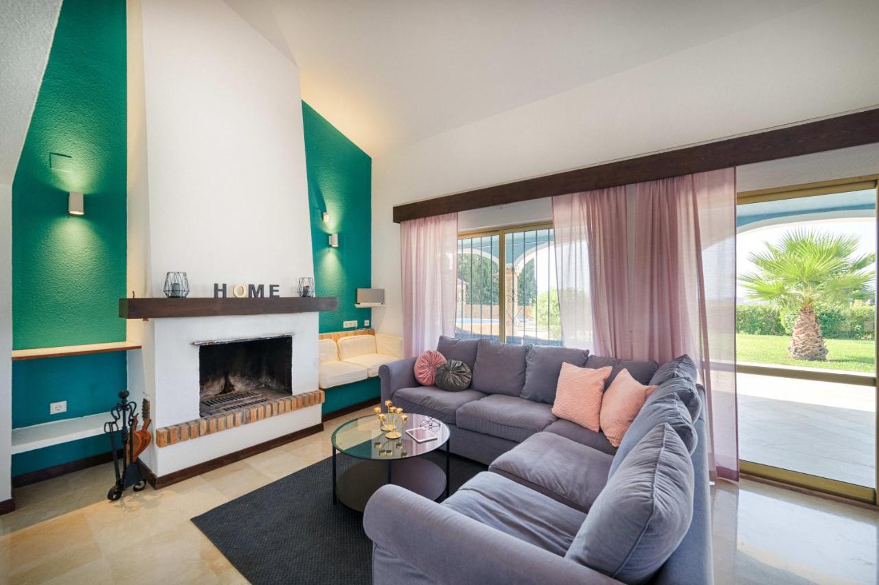Santa Fe de los Boliches Villa Mimosa Sleeps 8 With Heated Pool מראה חיצוני תמונה